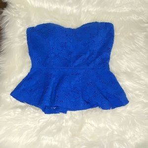 🔥3 for $15 Blue strapless ruffle blouse